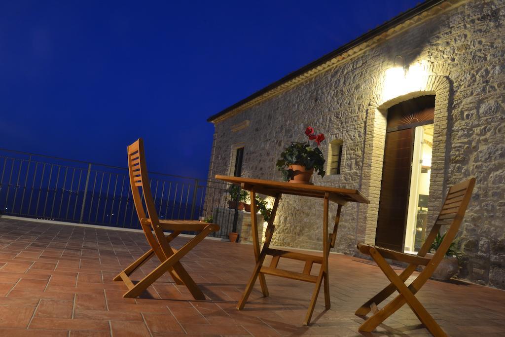 カンデーラ A Casa Nostra Residenza Di Charme Bed & Breakfast エクステリア 写真